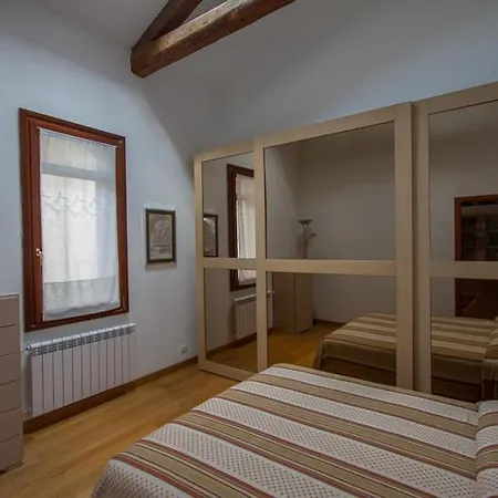 Ca Della Musica Santa Croce * Βενετία